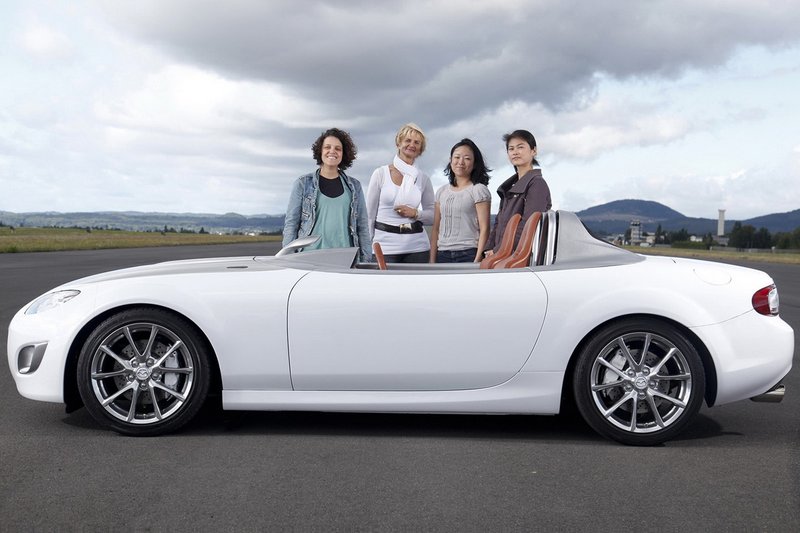 Illustration for article titled Mazda MX-5 Superlight Concept